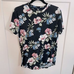 Hollister Floral T-shirt